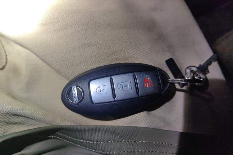 Used Nissan Tiida 2011 1.6L CVT Smart Version Vehicle Key