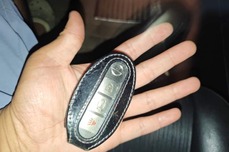 Used Nissan Tiida 2011 1.6L CVT Smart Version Vehicle Key