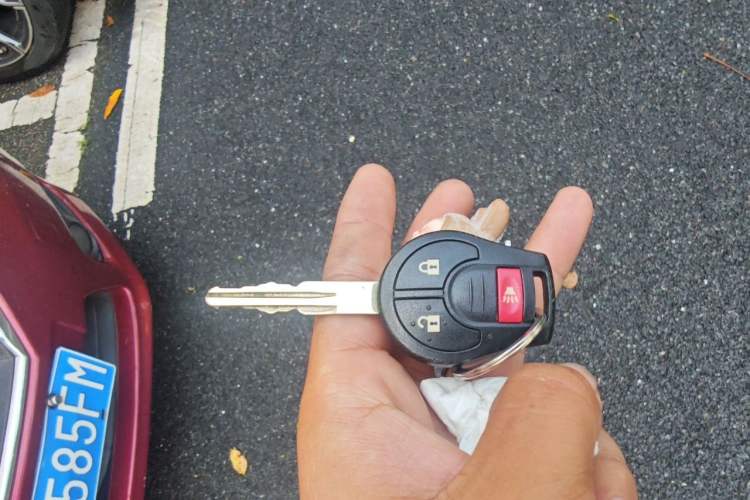 Used Nissan Tiida 2011 1.6L CVT Comfort Model Vehicle Key