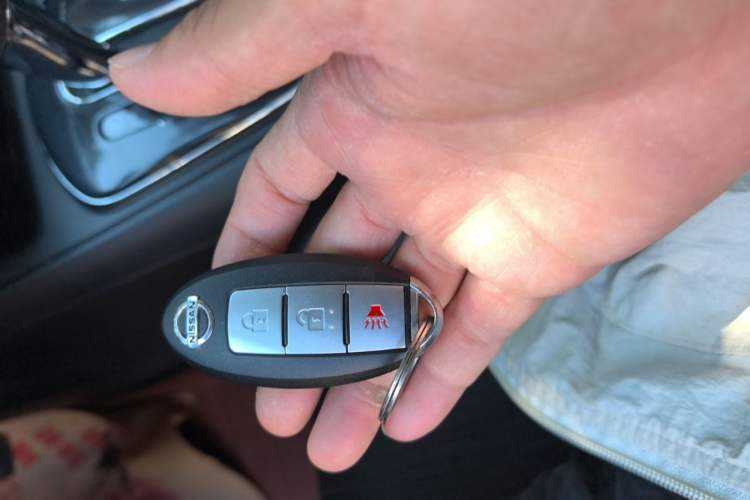 Used Nissan Tiida 2011 1.6L CVT Smart Version Vehicle Key