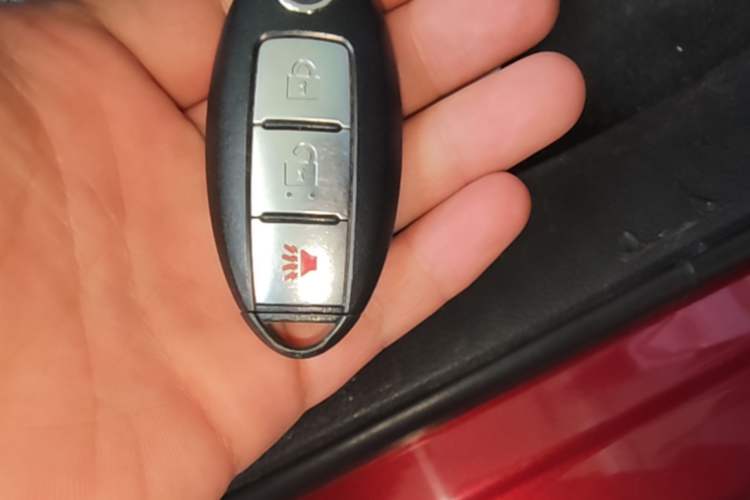 Used Nissan Tiida 2011 1.6L CVT Smart Version Vehicle Key