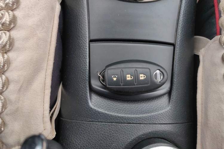 Used Nissan Tiida 2011 1.6L CVT Smart Version Vehicle Key