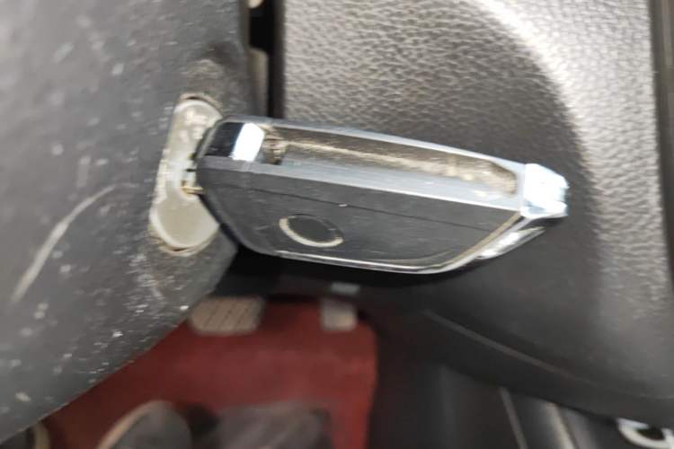 Used Nissan Tiida 2011 1.6L CVT Comfort Model Vehicle Key