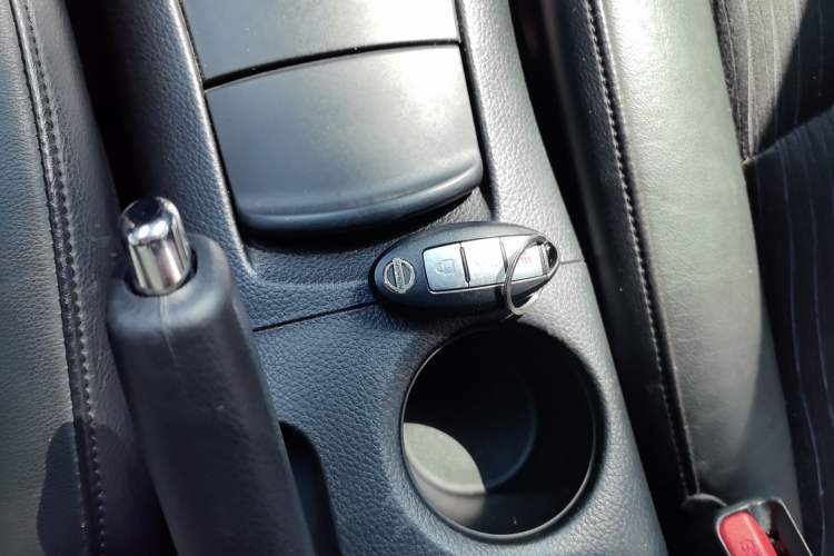 Used Nissan Tiida 2011 1.6L CVT Smart Version Vehicle Key