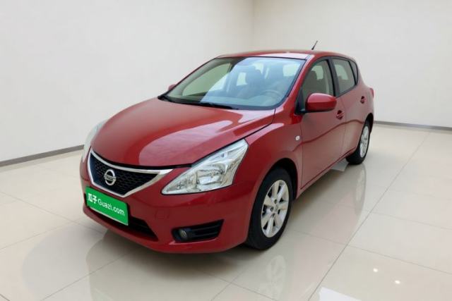 Ojetý Nissan Tiida 2011 1.6L CVT Smart Version