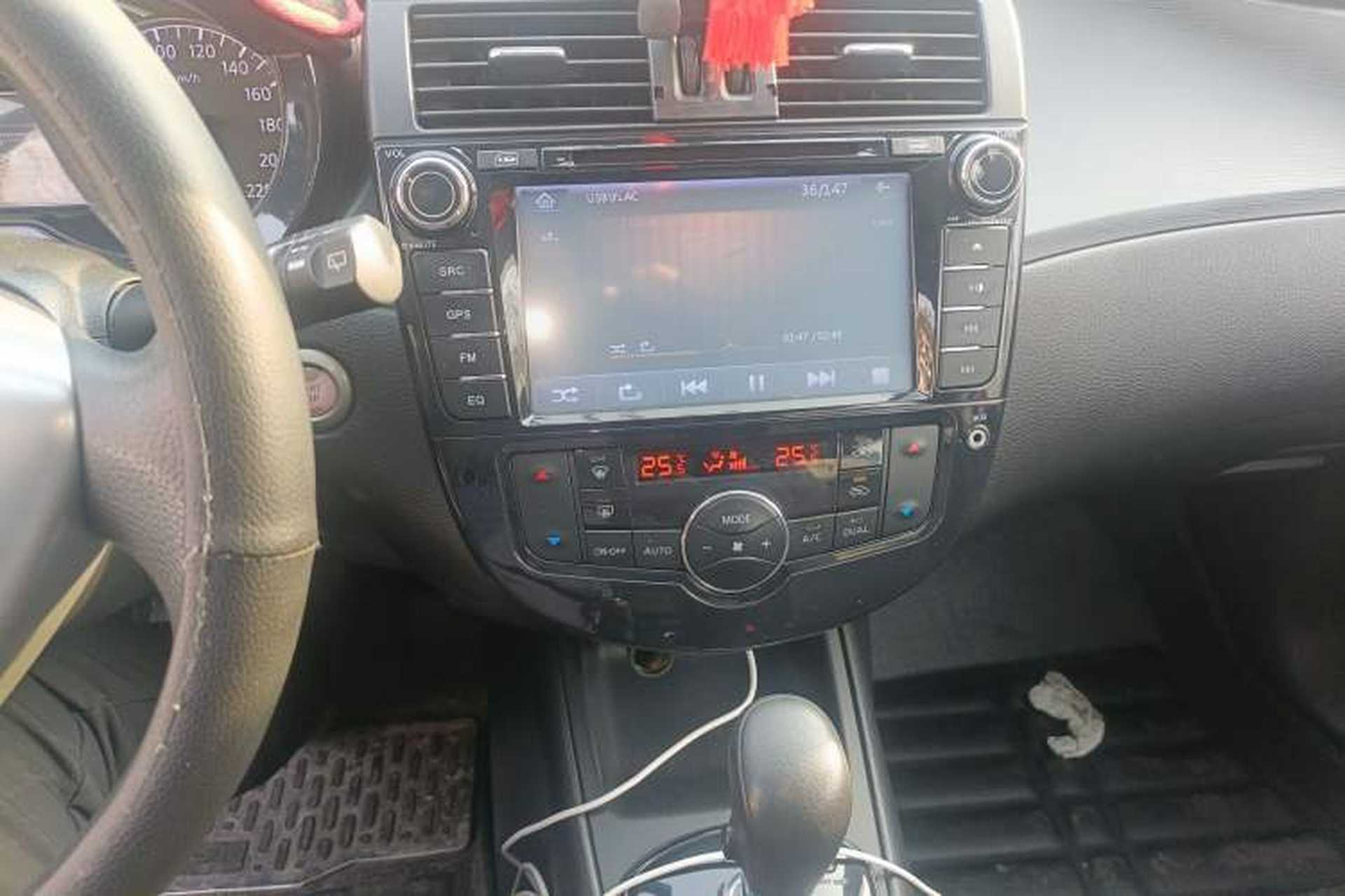 Used Nissan Tiida 2011 1.6L CVT Smart Version Audio And AC Panel
