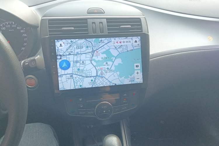 Used Nissan Tiida 2011 1.6T M-CVT Dynamic Edition Audio And AC Panel