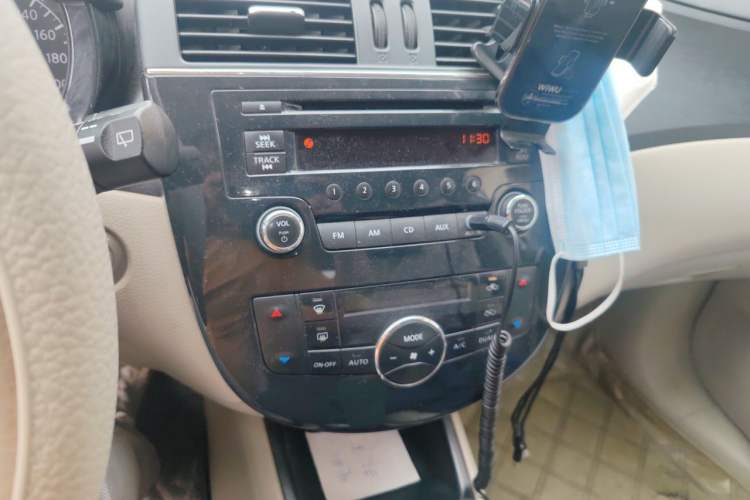 Used Nissan Tiida 2011 1.6L Manual Smart Version Audio And AC Panel