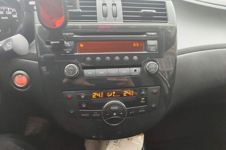 Used Nissan Tiida 2011 1.6L CVT Smart Version Audio And AC Panel