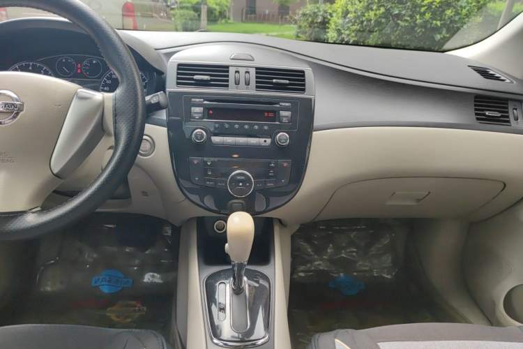 Used Nissan Tiida 2011 1.6L CVT Smart Version Audio And AC Panel