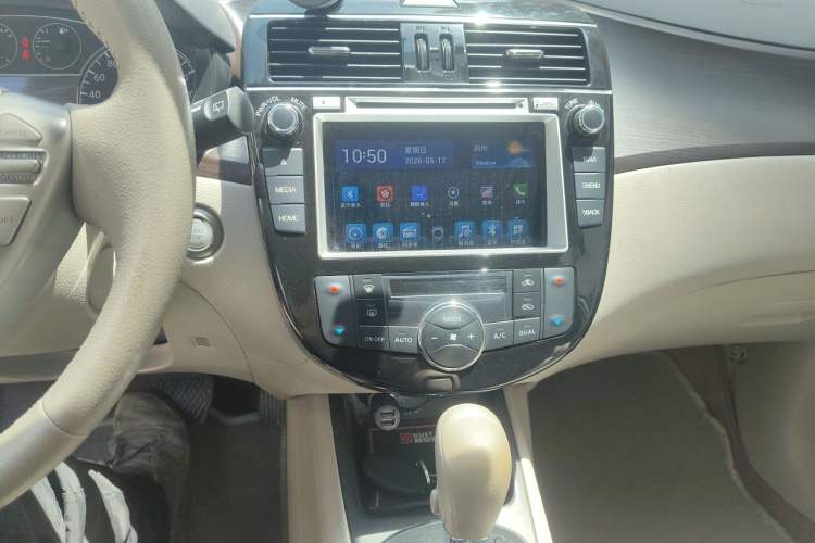 Used Nissan Tiida 2011 1.6L CVT Luxury Edition Audio And AC Panel