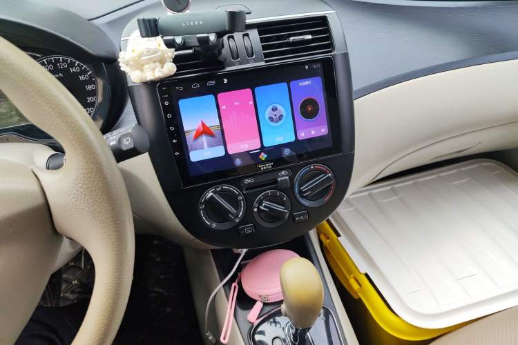 Used Nissan Tiida 2011 1.6L CVT Comfort Model Audio And AC Panel