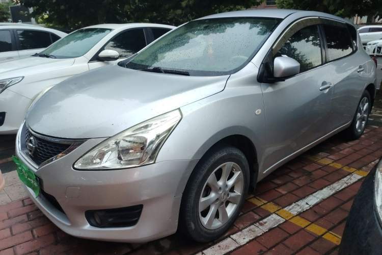 Używany Nissan Tiida 2011 1.6L CVT Comfort Model Guazi used car, China used car export, Used car for sale, Used  cars, Cheapest cars for sale
