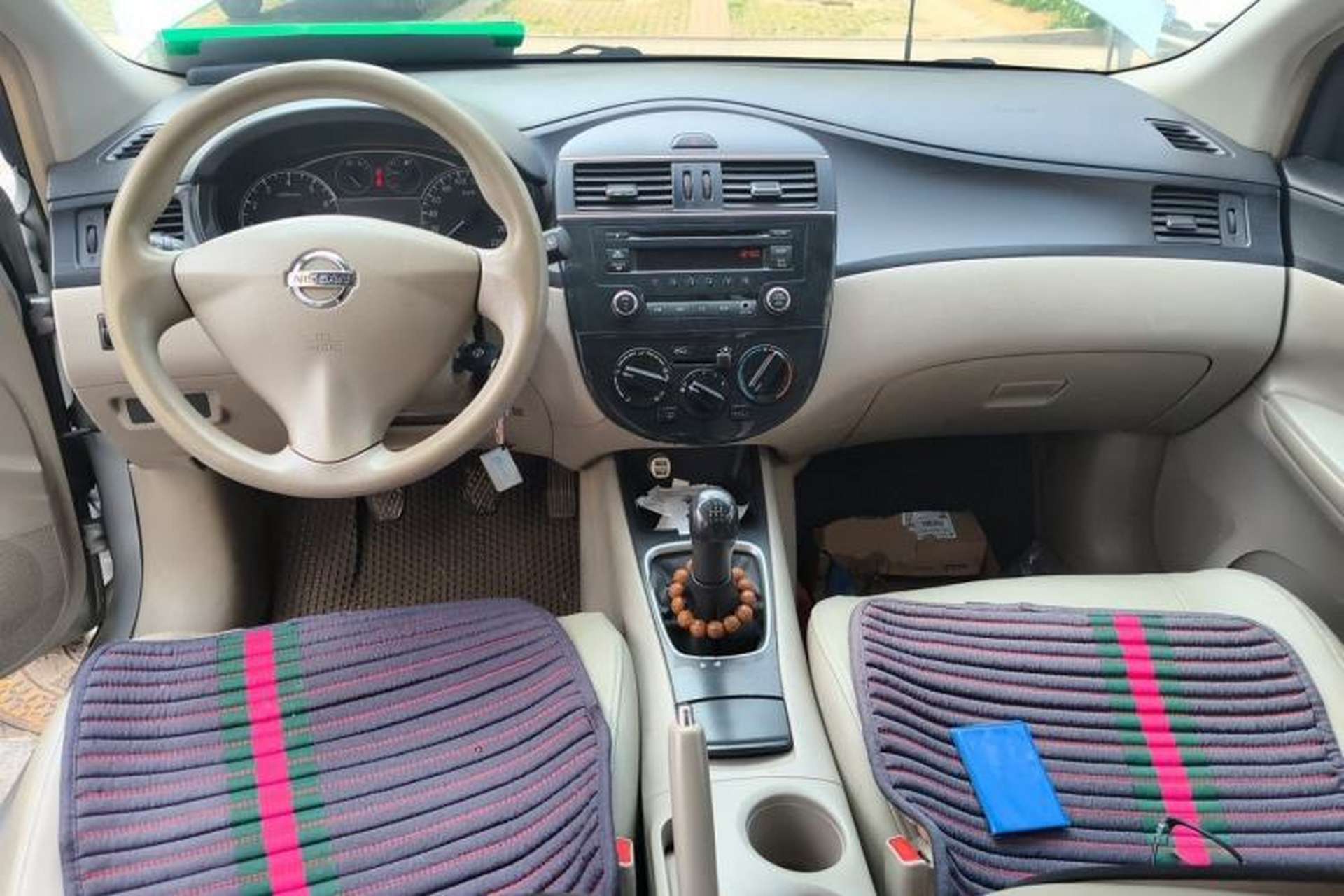 Used Nissan Tiida 2011 1.6L Manual Comfort Edition Center Console
