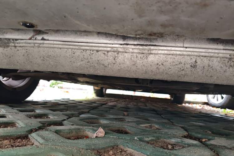 Used Nissan Tiida 2011 1.6L Manual Comfort Edition Chassis Front