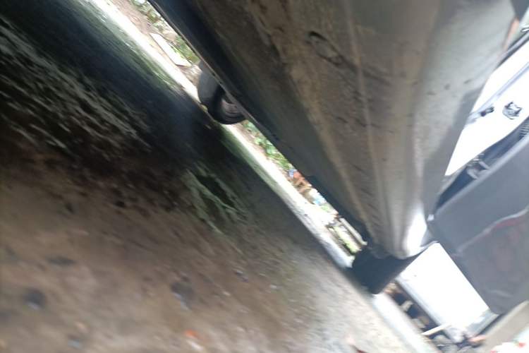 Used Nissan Tiida 2011 1.6L Manual Comfort Edition Chassis Front Left