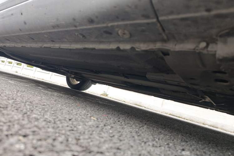 Used Nissan Tiida 2011 1.6T Manual Xuan Dong Edition Chassis Front Right