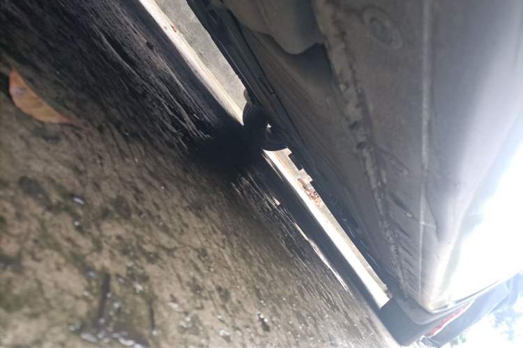 Used Nissan Tiida 2011 1.6L Manual Comfort Edition Chassis Rear Right