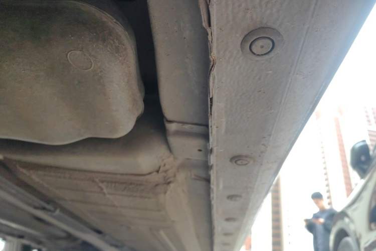 Used Nissan Tiida 2011 1.6L Manual Comfort Edition Chassis Rear Right