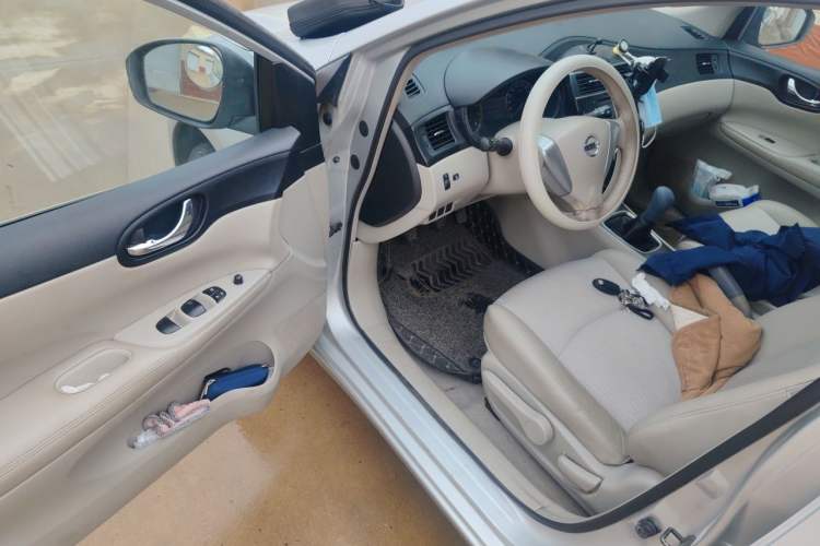 Used Nissan Tiida 2011 1.6L Manual Smart Version Driver Seat