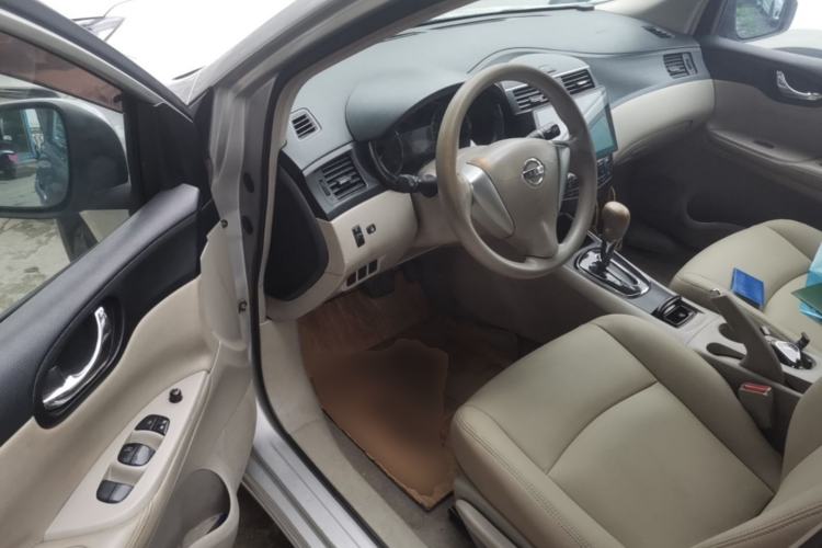 Used Nissan Tiida 2011 1.6L CVT Smart Version Driver Seat