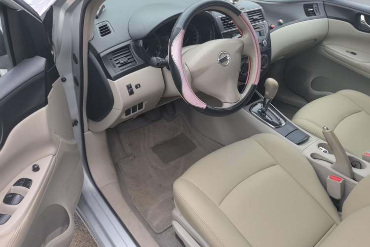 Used Nissan Tiida 2011 1.6L CVT Smart Version Driver Seat
