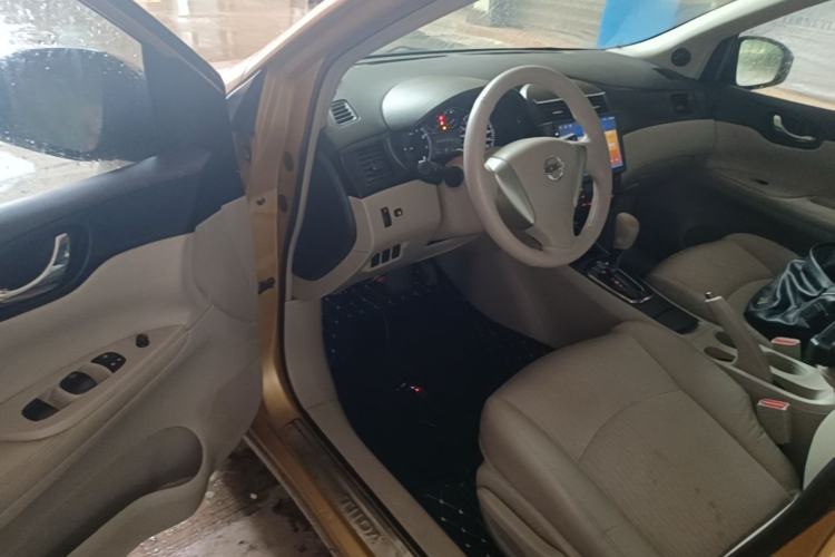 Used Nissan Tiida 2011 1.6L CVT Smart Version Driver Seat