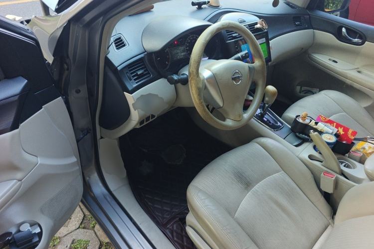 Used Nissan Tiida 2011 1.6L CVT Smart Version Driver Seat