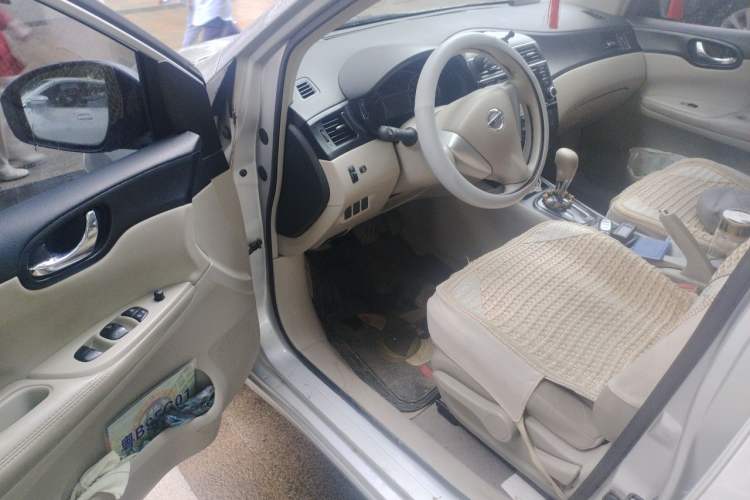 Used Nissan Tiida 2011 1.6L CVT Smart Version Driver Seat