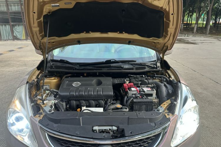 Used Nissan Tiida 2011 1.6L CVT Smart Version Engine Bay