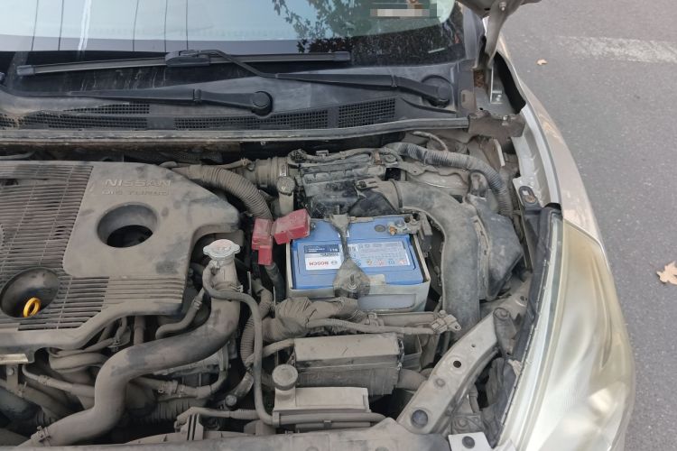 Used Nissan Tiida 2011 1.6T M-CVT Dynamic Edition Engine Bay Left