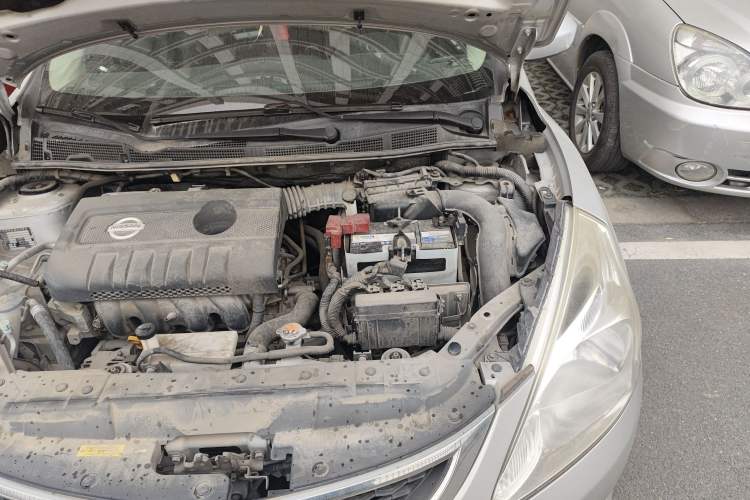 Used Nissan Tiida 2011 1.6L CVT Smart Version Engine Bay Left