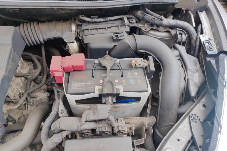 Used Nissan Tiida 2011 1.6L CVT Smart Version Engine Bay Left