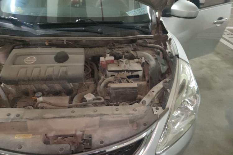 Used Nissan Tiida 2011 1.6L CVT Smart Version Engine Bay Left