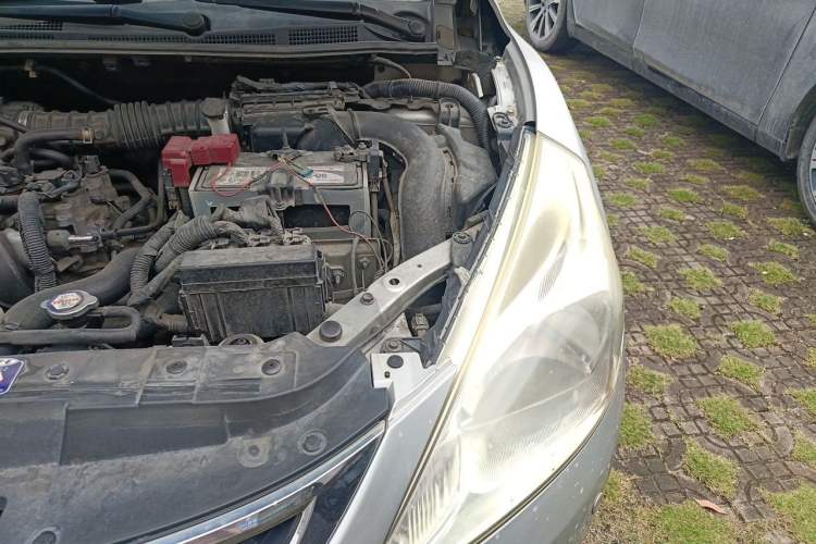 Used Nissan Tiida 2011 1.6L CVT Comfort Model Engine Bay Left