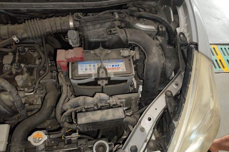 Used Nissan Tiida 2011 1.6L CVT Comfort Model Engine Bay Left