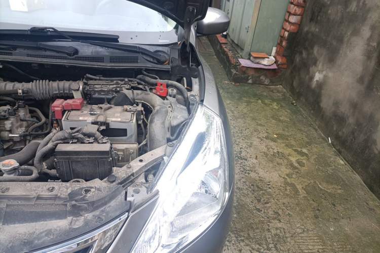 Used Nissan Tiida 2011 1.6L Manual Comfort Edition Engine Bay Left
