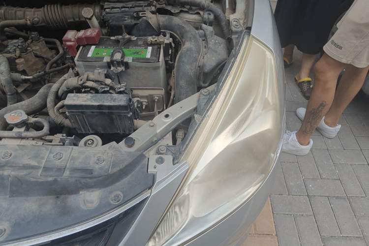 Used Nissan Tiida 2011 1.6L CVT Comfort Model Engine Bay Left