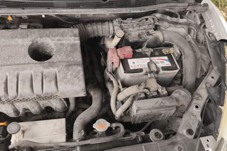 Used Nissan Tiida 2011 1.6L CVT Smart Version Engine Bay Left