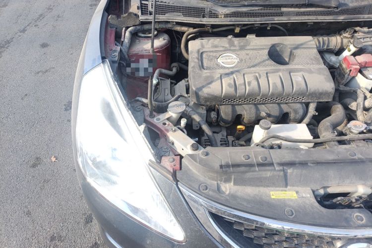 Used Nissan Tiida 2011 1.6L CVT Smart Version Engine Bay Right
