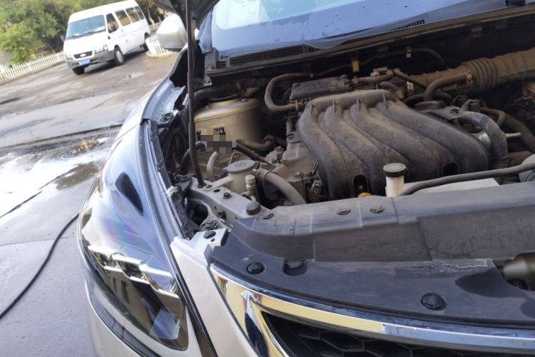 Used Nissan Tiida 2011 1.6L CVT Comfort Model Engine Bay Right