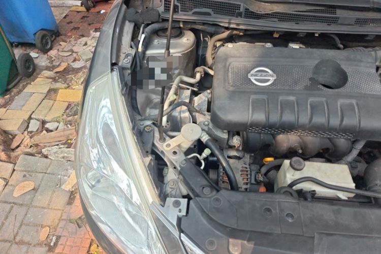 Used Nissan Tiida 2011 1.6L CVT Smart Version Engine Bay Right