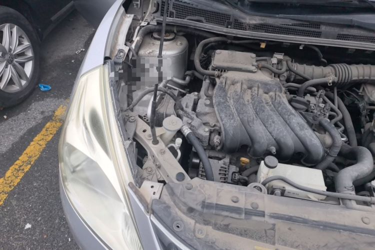 Used Nissan Tiida 2011 1.6L CVT Smart Version Engine Bay Right