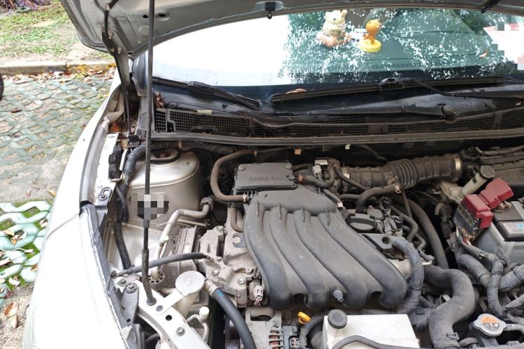 Used Nissan Tiida 2011 1.6L Manual Comfort Edition Engine Bay Right