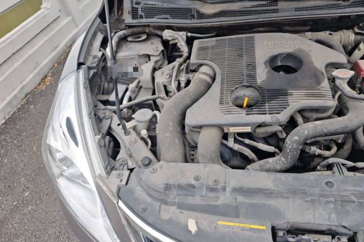 Used Nissan Tiida 2011 1.6T Manual Xuan Dong Edition Engine Bay Right