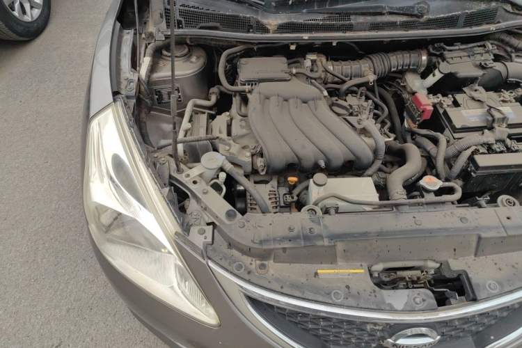 Used Nissan Tiida 2011 1.6L Manual Comfort Edition Engine Bay Right