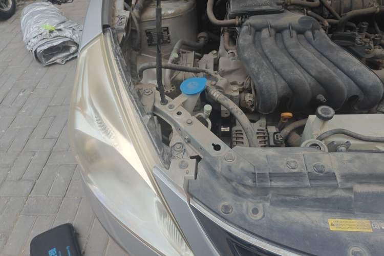 Used Nissan Tiida 2011 1.6L CVT Comfort Model Engine Bay Right