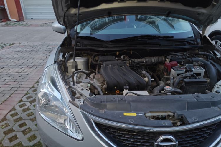 Used Nissan Tiida 2011 1.6L Manual Comfort Edition Engine Bay Right