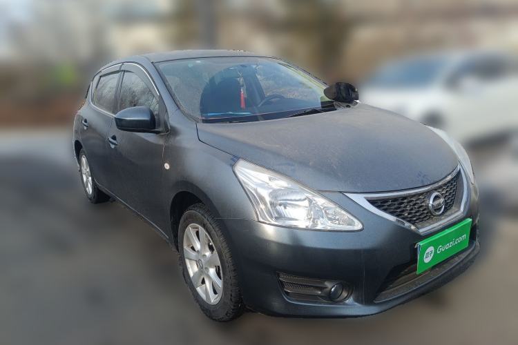 Used Nissan Tiida 2011 1.6L CVT Smart Version Front Right 45 Deg