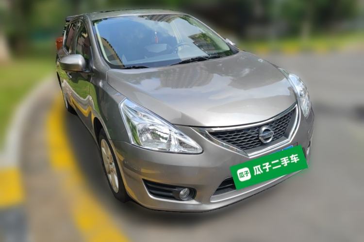 Used Nissan Tiida 2011 1.6L CVT Smart Version Front Right 45 Deg